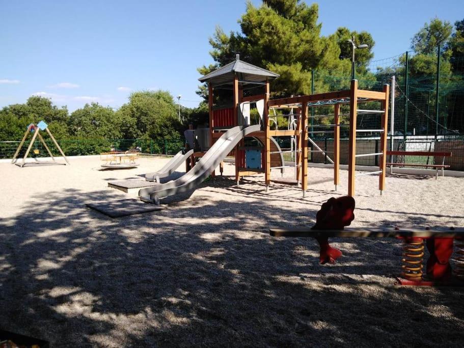 Emaus Garden - City Center & 2 Bth Split Exterior photo